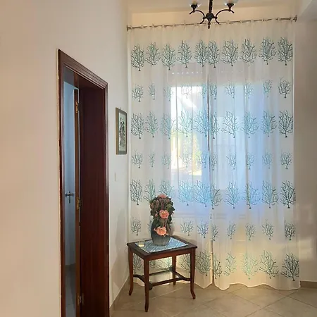 Aurora House * Кабрас