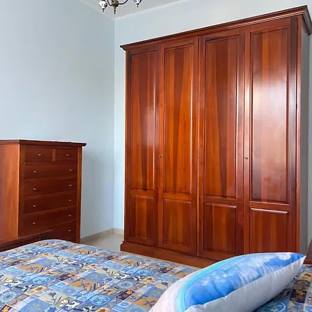 Aurora House Дом отдыха Кабрас